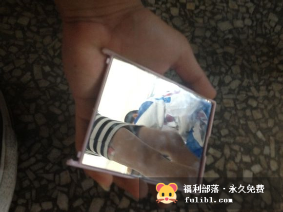 这个高中生要逆天 抄底偷拍性感老师 326P