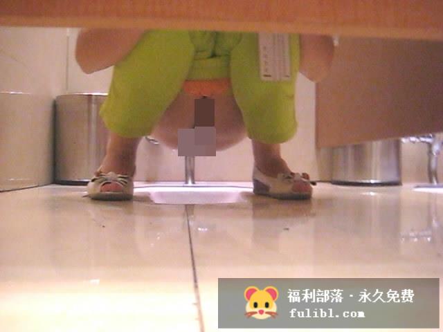 网传偷P达人的杰作，拍完后还要拍到脸才罢休