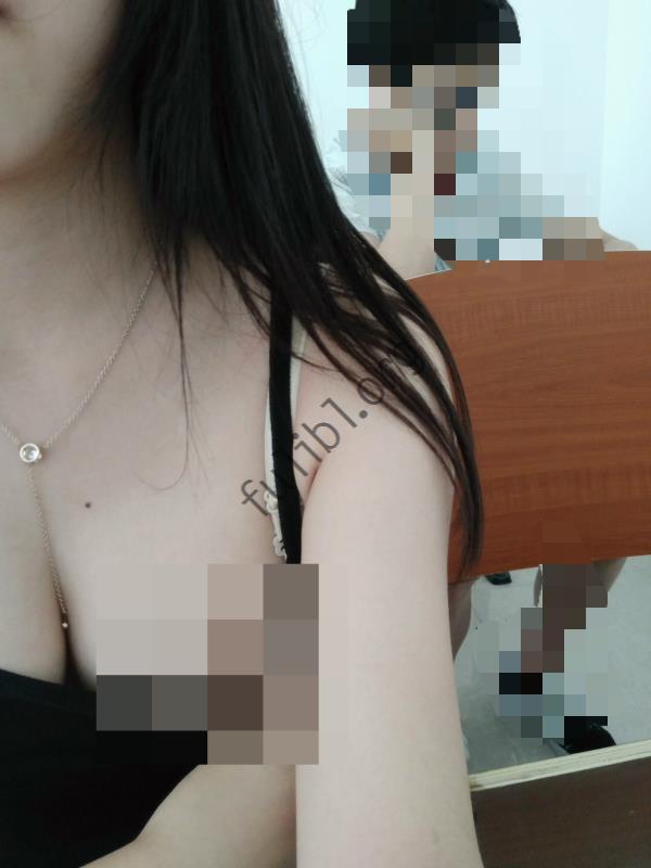 首发 微博爱露出的福利姬@安久奈白 会员图包3套高清合集[36P/90M]