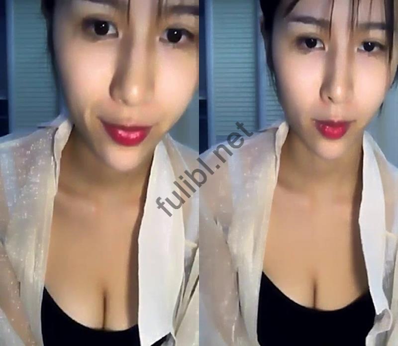 高颜值主播@子子大小姐 肚兜尺度福利秀[1V/200M]