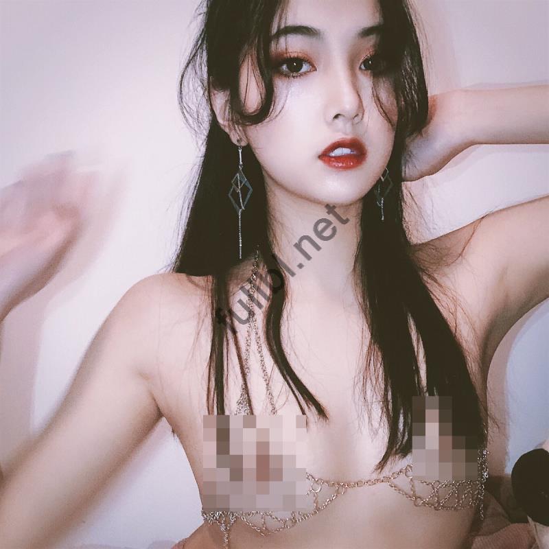 推特女神@Qinweiyingjie 尺度私拍视图合集[121P+15V/74M]