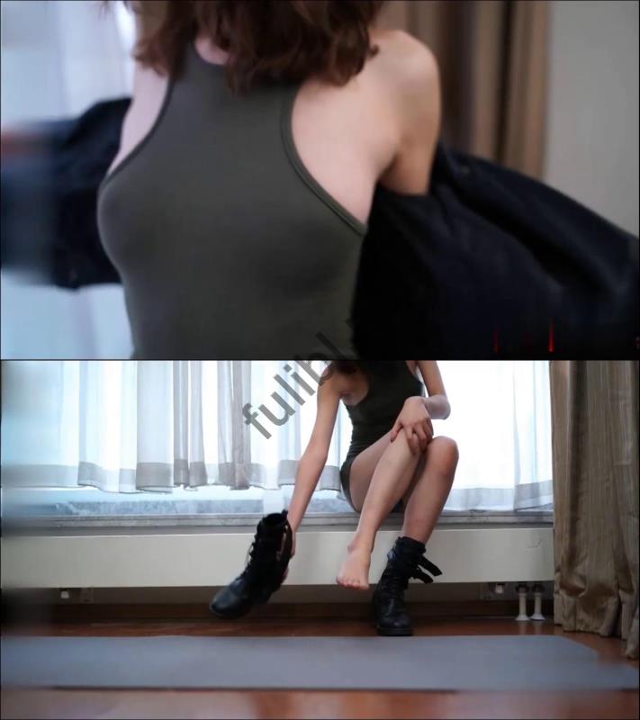 性感女老师的全裸瑜伽课[1V/186M]