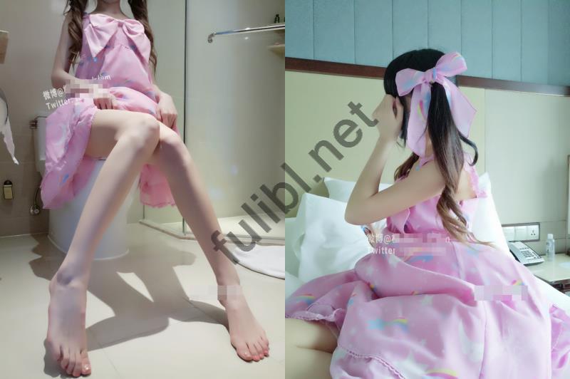 白虎福利姬@软萌萝莉小仙(樱花味少女仙m) - 洛丽塔粉色物语[74P+2V/1.00G]