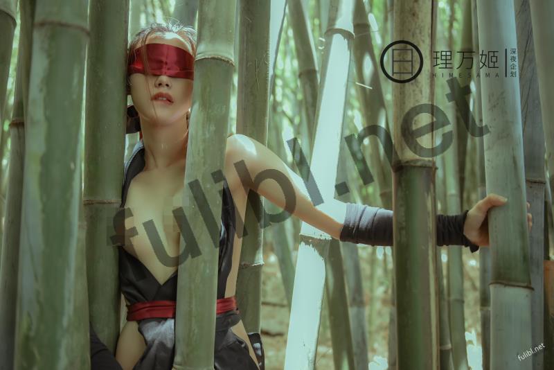 露出系福利姬@理万姬 - 无惨！女武士竹林露出×放尿解禁[31P/148M]